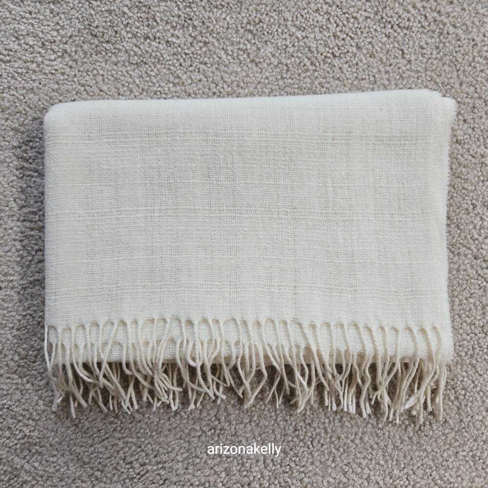 NWOT Woven Wool Scarf Ivory Woolmark Lightweight
